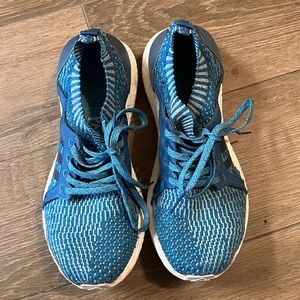 Adidas ultra boost.  Good condition